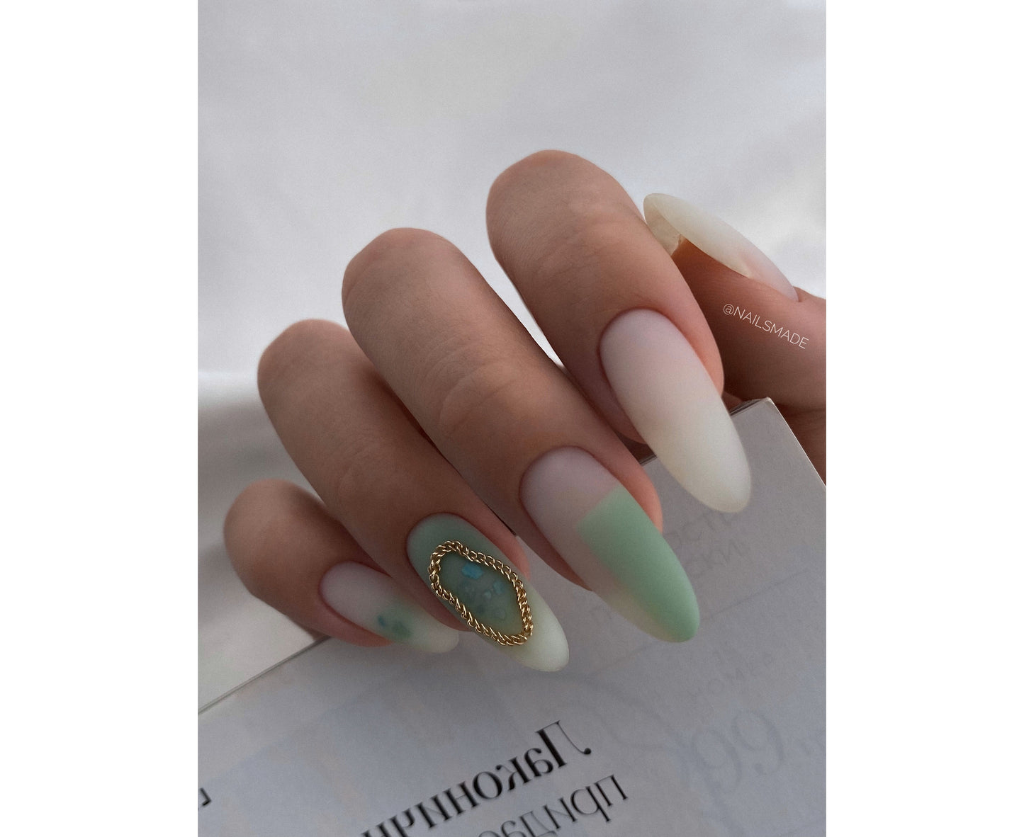 HEYLOVE Tint base BASIL. Lifestyle colección