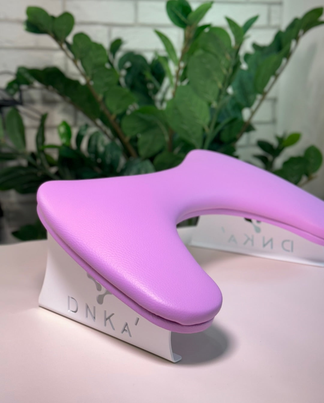 DNKa™ Reposabrazos Anatómico