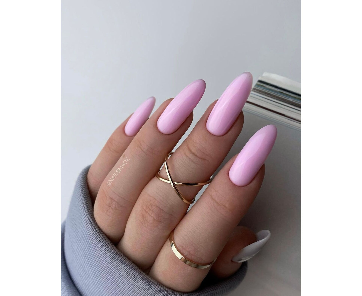 <tc>HELLO Tint base HILTON. Sunset collection</tc>