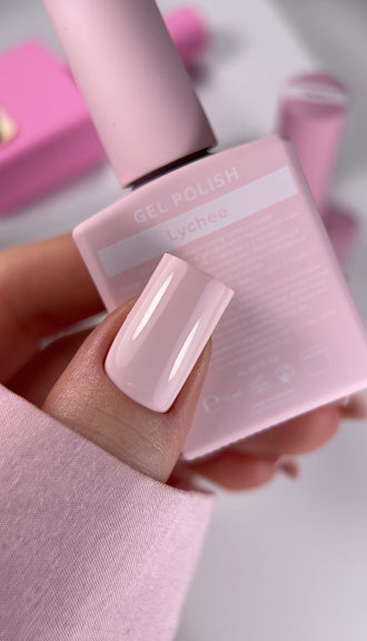 HEYLOVE “Viva Magenta” Semi-Permanent Nail Polish