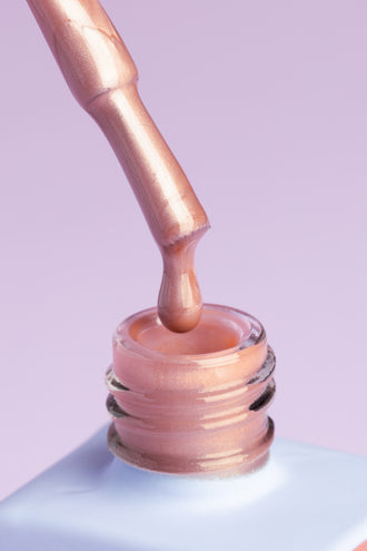 DNKa Esmalte semipermanente. #0032 Cat Eye Silk