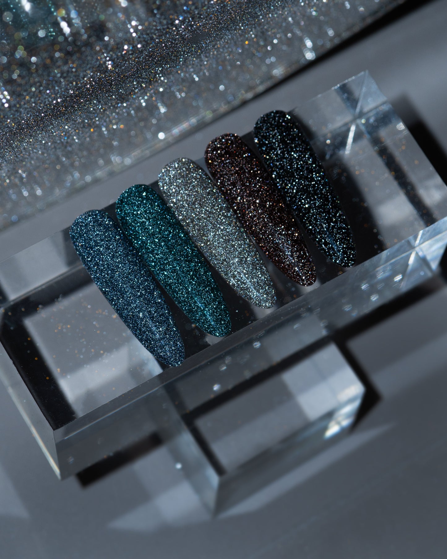 Kit · HEYLOVE · Gel polish reflectante · QUALITIES colección