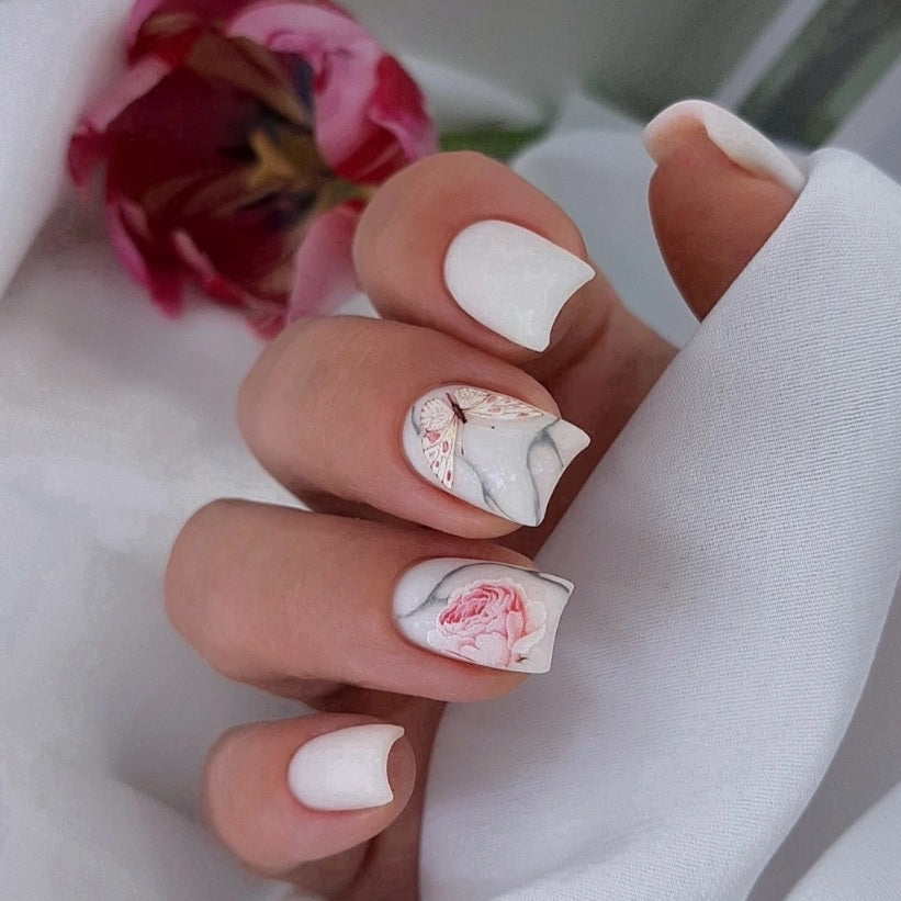 NAILSOFTHEDAY Bottle Gel #33