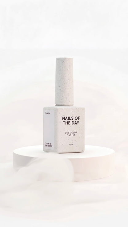 NAILSOFTHEDAY Color of the Month April 2026 Cloudy - blanco lechoso