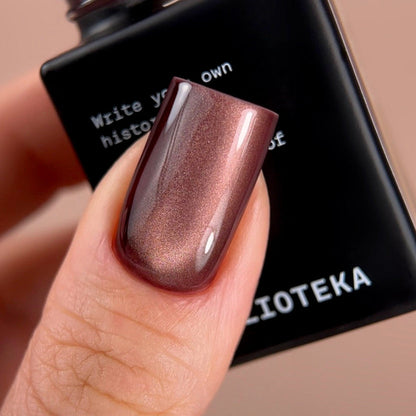 BIBLIOTEKA Gel Polish Cat Eye N° 07 Wine Flare