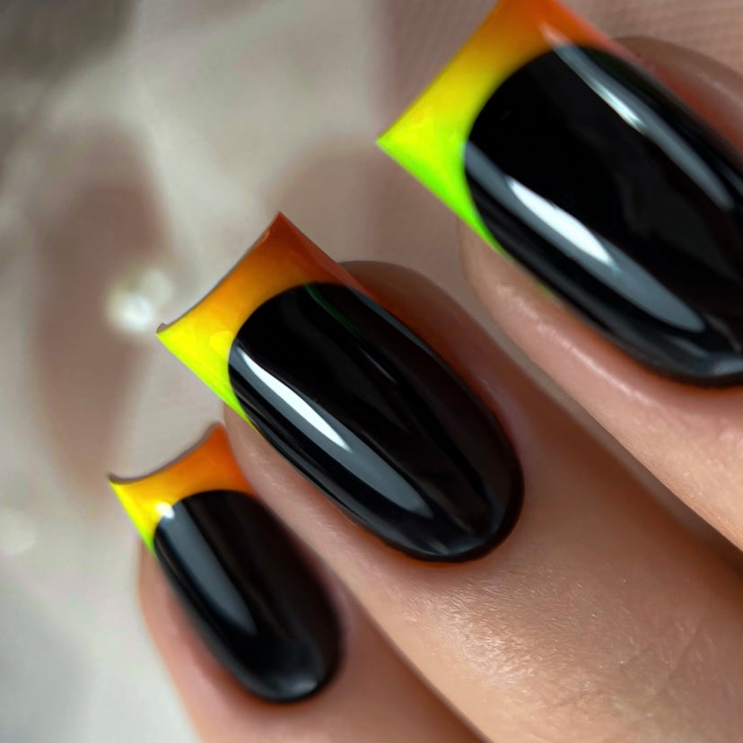 NAILSOFTHENIGHT Supernova nails Palette