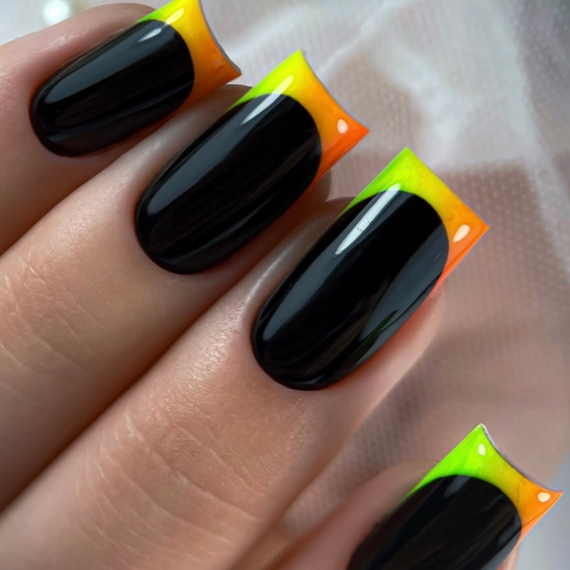 NAILSOFTHENIGHT Supernova nails Palette