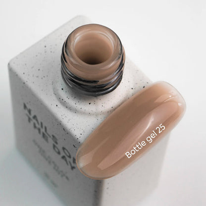 NAILSOFTHEDAY Bottle Gel #25