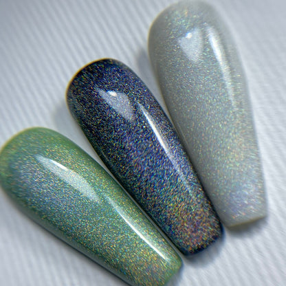 NAILSOFTHENIGHT Holographic Top Cat Eye
