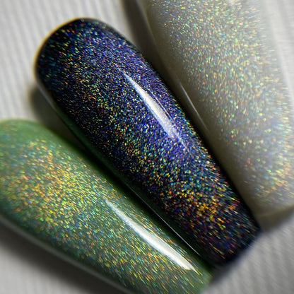 NAILSOFTHENIGHT Holographic Top Cat Eye