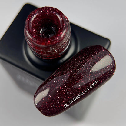 Vernis gel réfléchissant Negroni de NAILSOFTHENIGHT