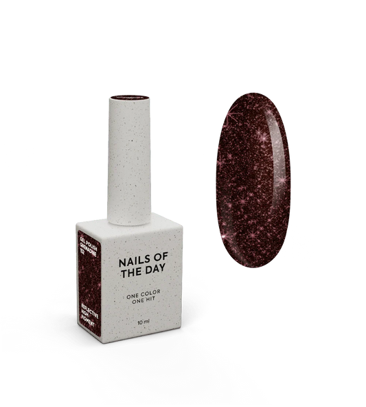 NAILSOFTHEDAY Gel Polish Reflectante Grenadine