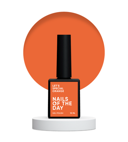 Vernis gel NAILSOFTHEDAY, teinte orange spéciale.
