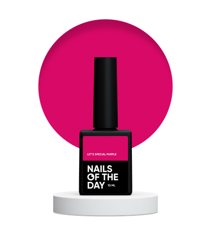 Vernis gel NAILSOFTHEDAY, teinte violette spéciale.